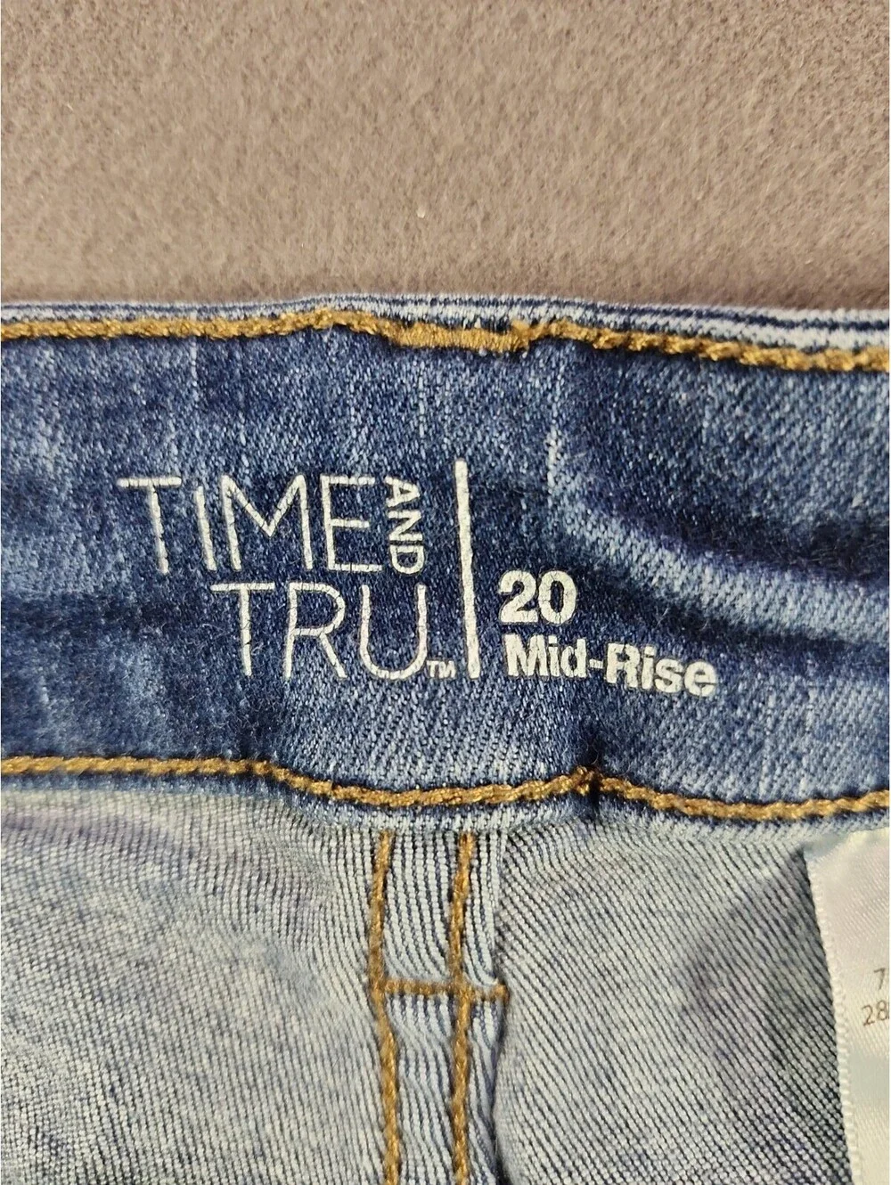 Time and Tru Womens 20 Mid-rise Dark Wash Denim Shorts Summer Casual 0198